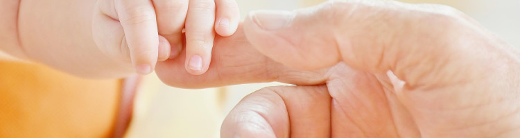 Лихорадка у младенцев: когда беспокоиться и что делать родителям в Испании